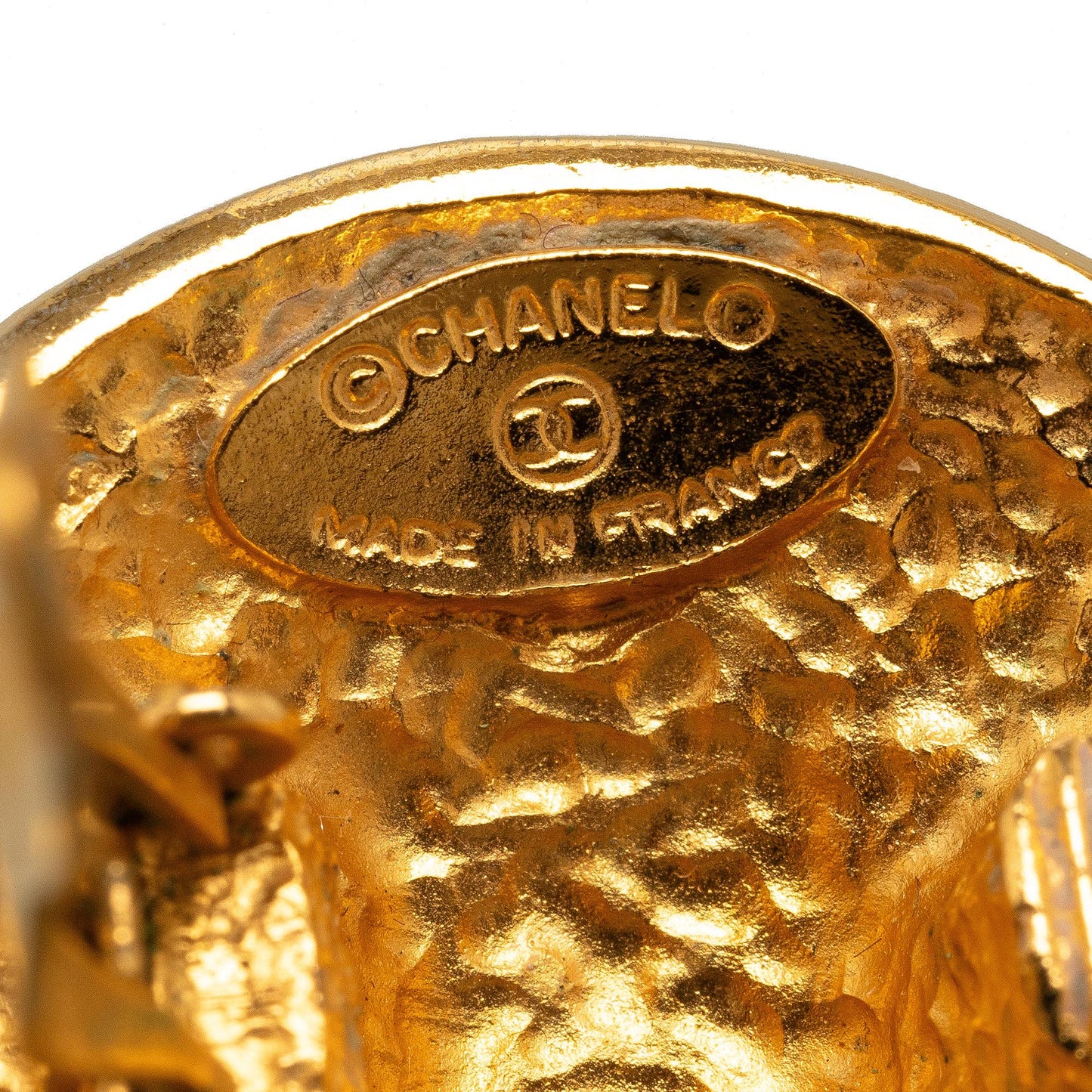 Chanel CC Clip On Earrings (SHG-CRuIyS)