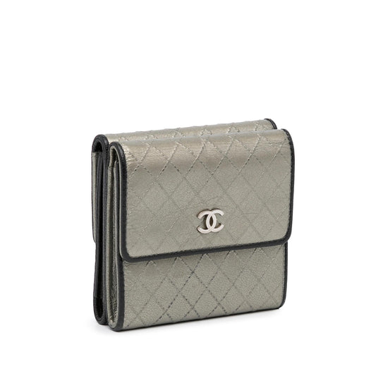 Chanel CC Compact Trifold Wallet (SHG-62FvVv)