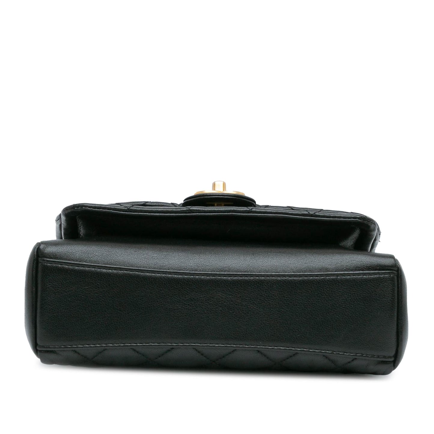 Chanel CC Quilted Lambskin Chain Link Flap (SHG-qYR8vM)