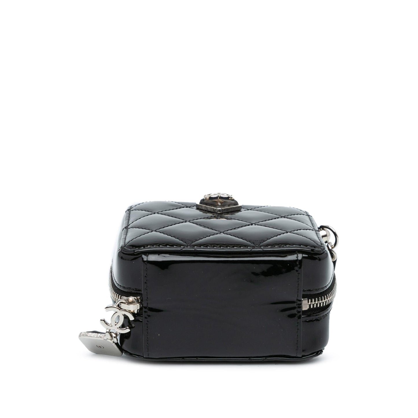 Chanel CC Quilted Patent Clutch With Chain (SHG-s2IpIR)