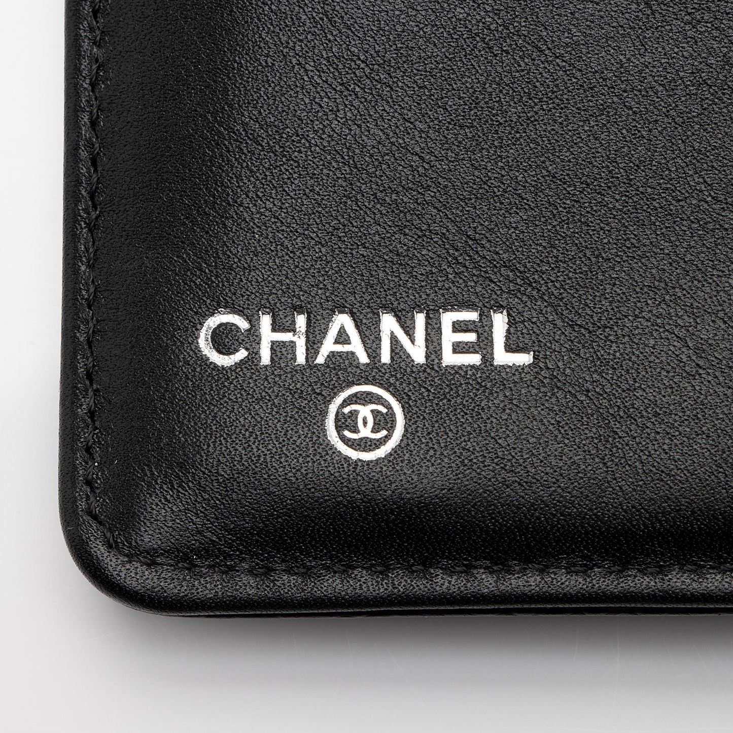 Chanel Caviar Leather Timeless CC Yen Wallet (SHF-SCpxRY)