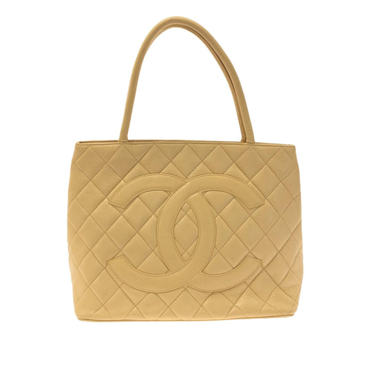 Chanel Caviar Medallion Tote (SHG-Sy9GT7)