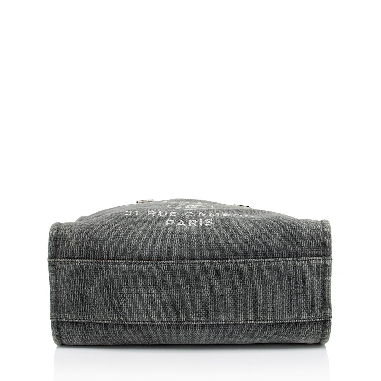 Chanel Denim Deauville Small Tote (SHF-TNnz1R)