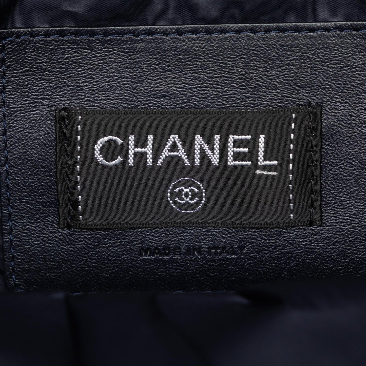 Chanel Doudoune Crossbody Bag (SHG-HNQEUI)