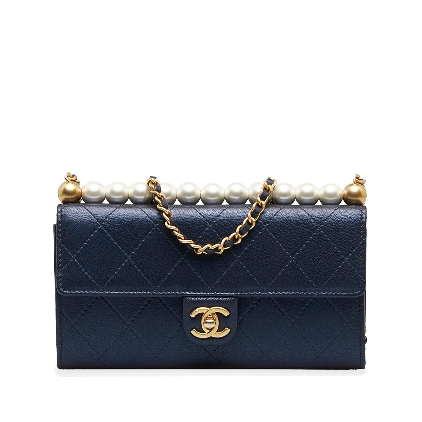 Chanel Goatskin Chic Pearls Clutch With Chain (SHG-6JqQUh)