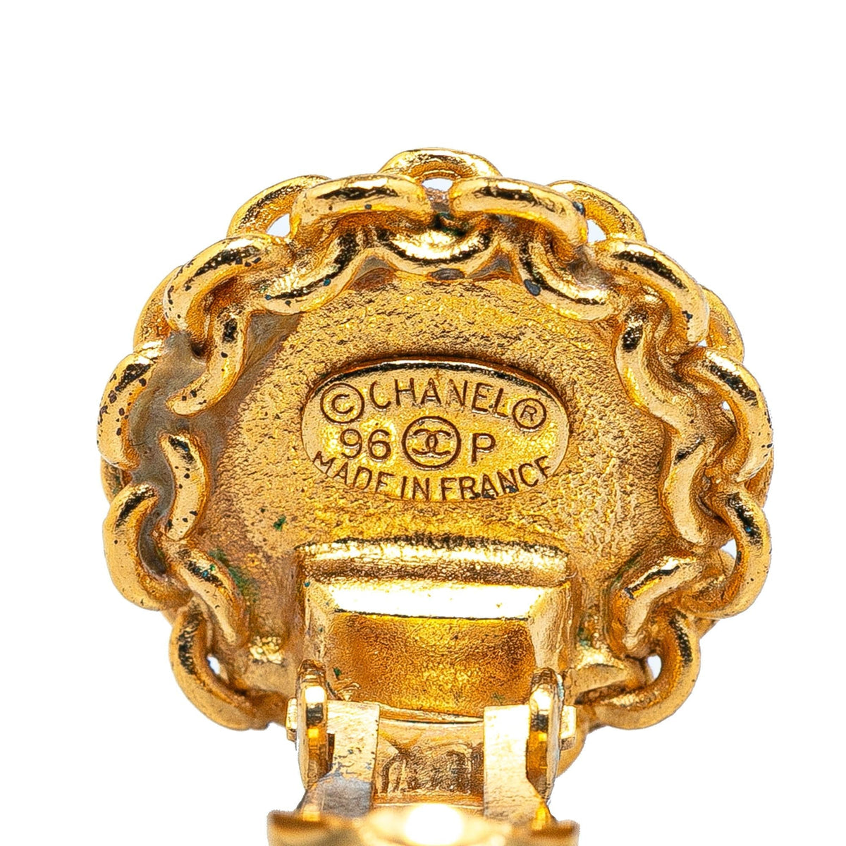 Chanel Gold Plated CC Round Clip On Earrings (SHG-th7B7r)