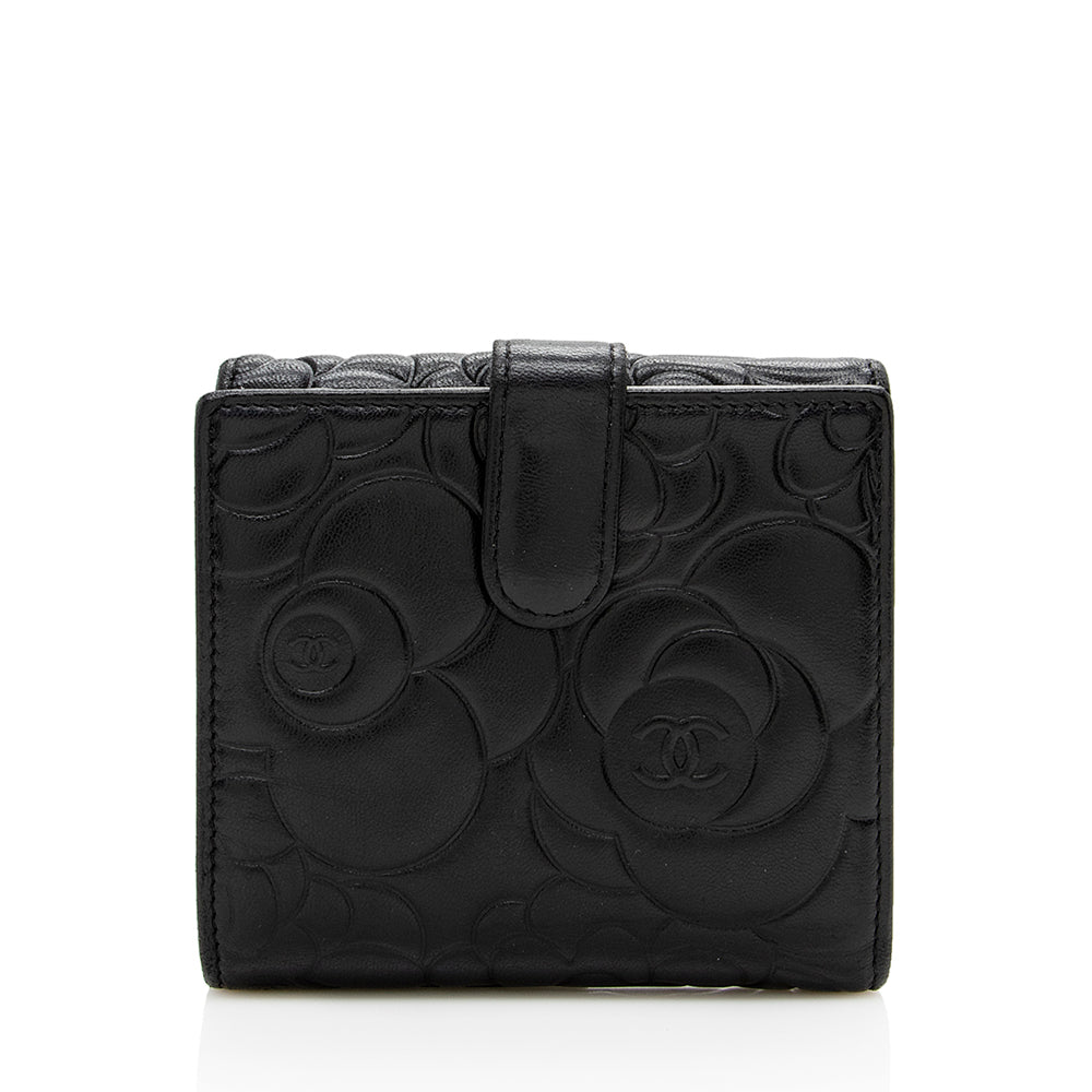 Chanel Lambskin Camelia Compact Wallet (SHF-16247)