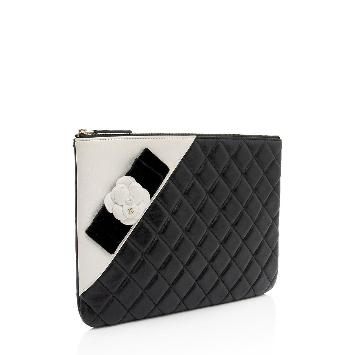 Chanel Lambskin Camellia Medium O-Case (SHF-zIGfOR)