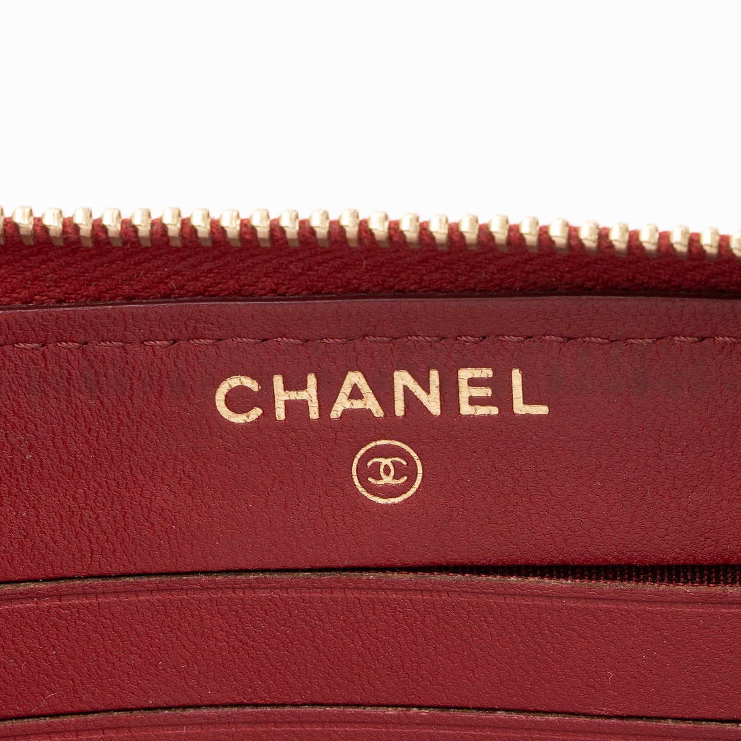 Chanel Lambskin Diamond Stitched CC Small Zip Around Wallet (SHF-w55x0Z)