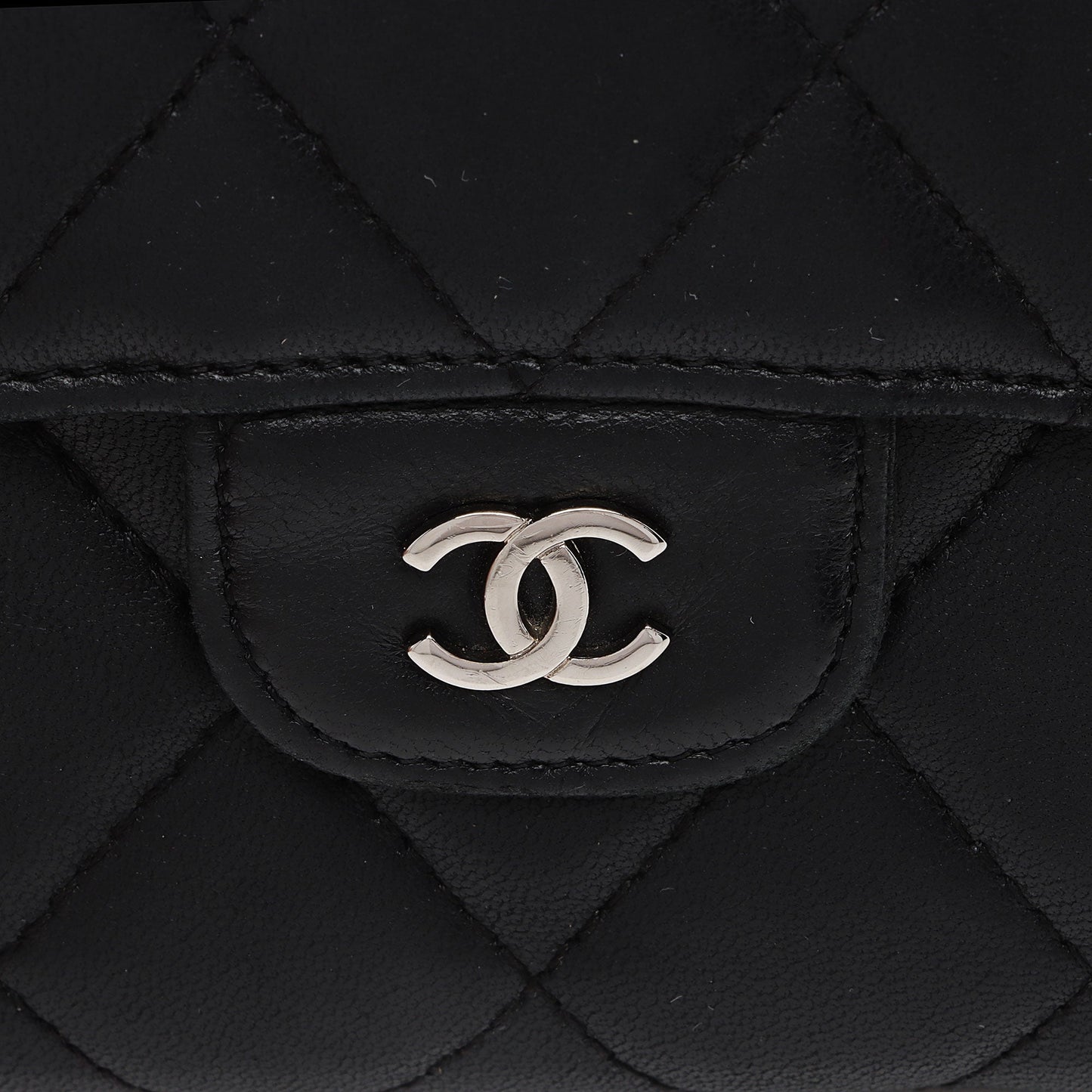 Chanel Lambskin CC Tri-Fold Long Wallet (SHF-TmgtMF)