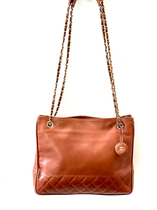 CHANEL VINTAGE MATELASSE SHOULDER CHAIN TOTE BAG