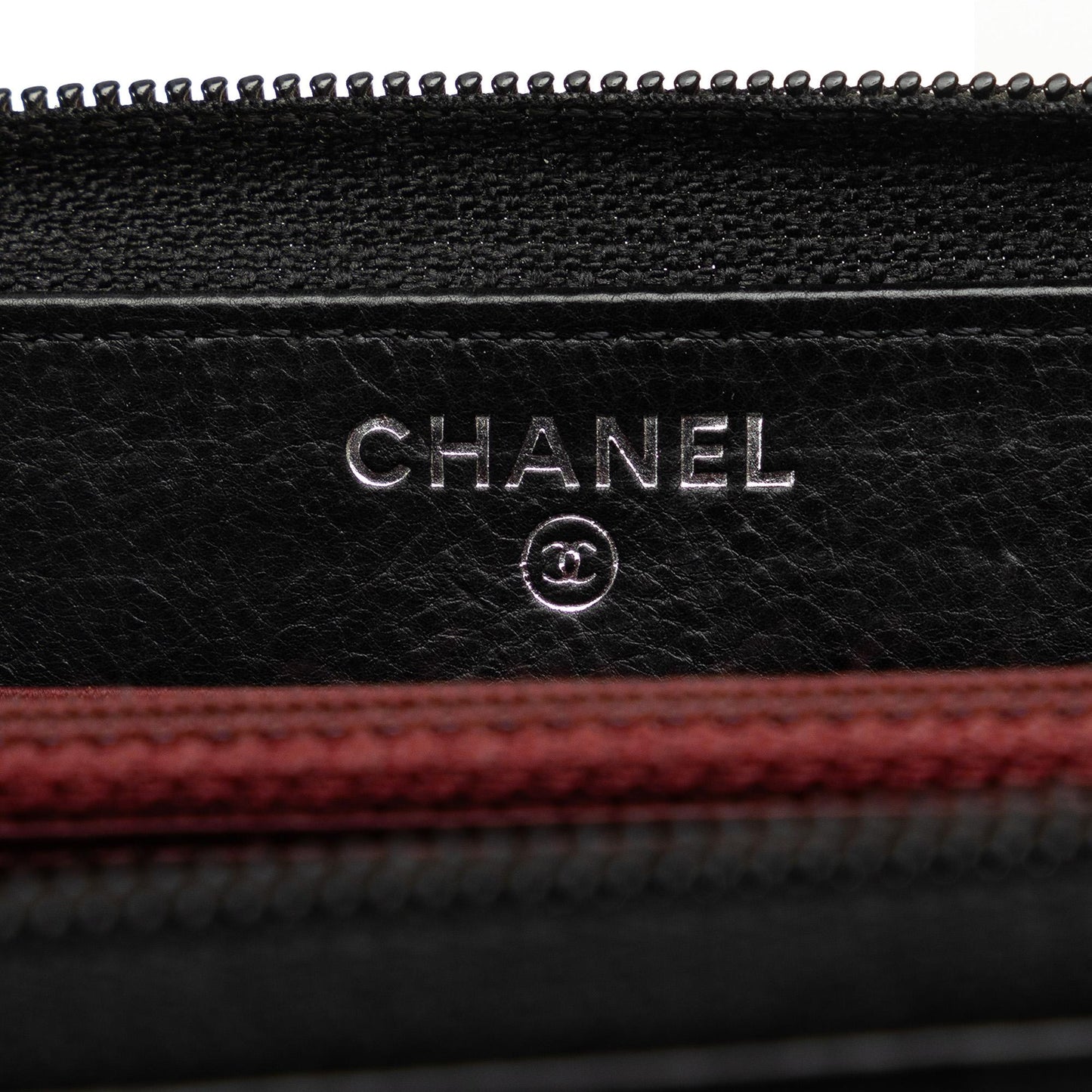 Chanel Matelasse Lucky Symbols Patent Zip-Around Wallet (SHG-uQkpYs)