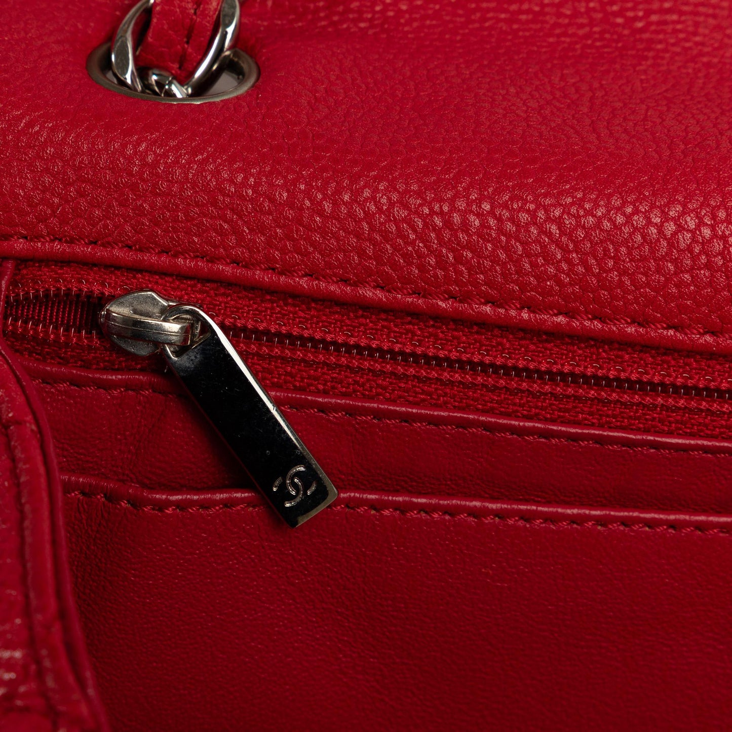 Chanel Maxi Caviar Soft Flap Bag (SHG-CWzo1H)