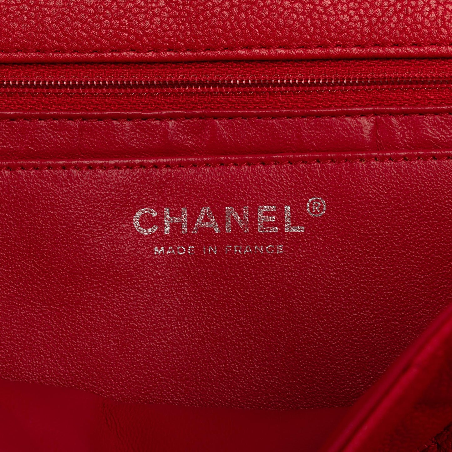 Chanel Maxi Caviar Soft Flap Bag (SHG-CWzo1H)