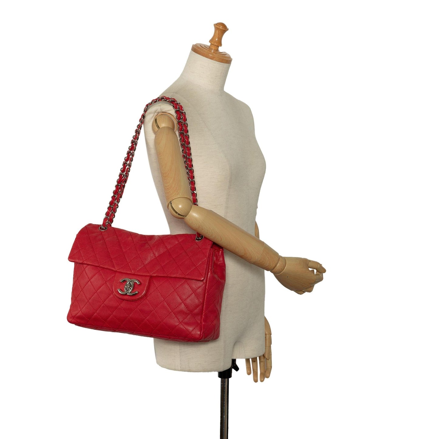 Chanel Maxi Caviar Soft Flap Bag (SHG-CWzo1H)