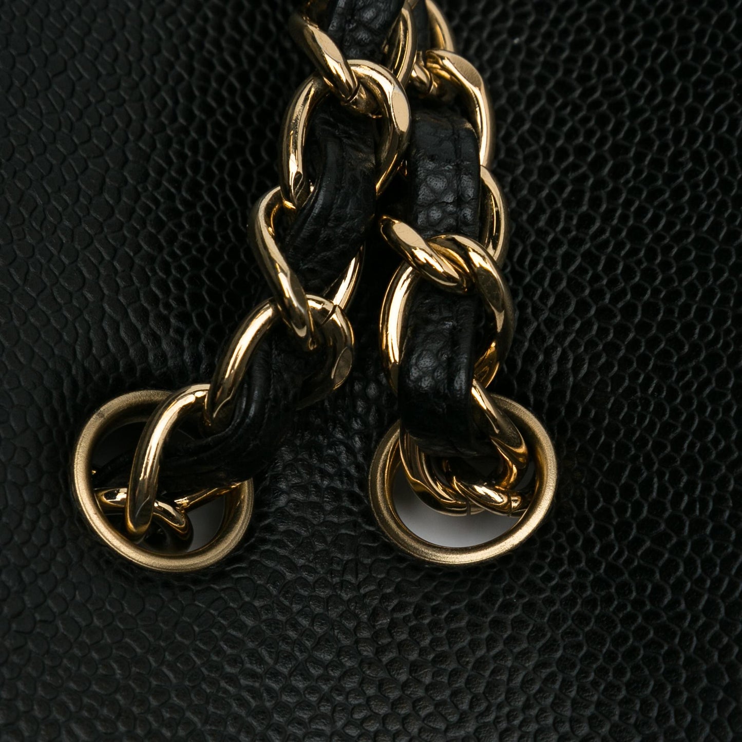 Chanel Maxi Classic Caviar Single Flap Bag (SHG-MTMiOb)