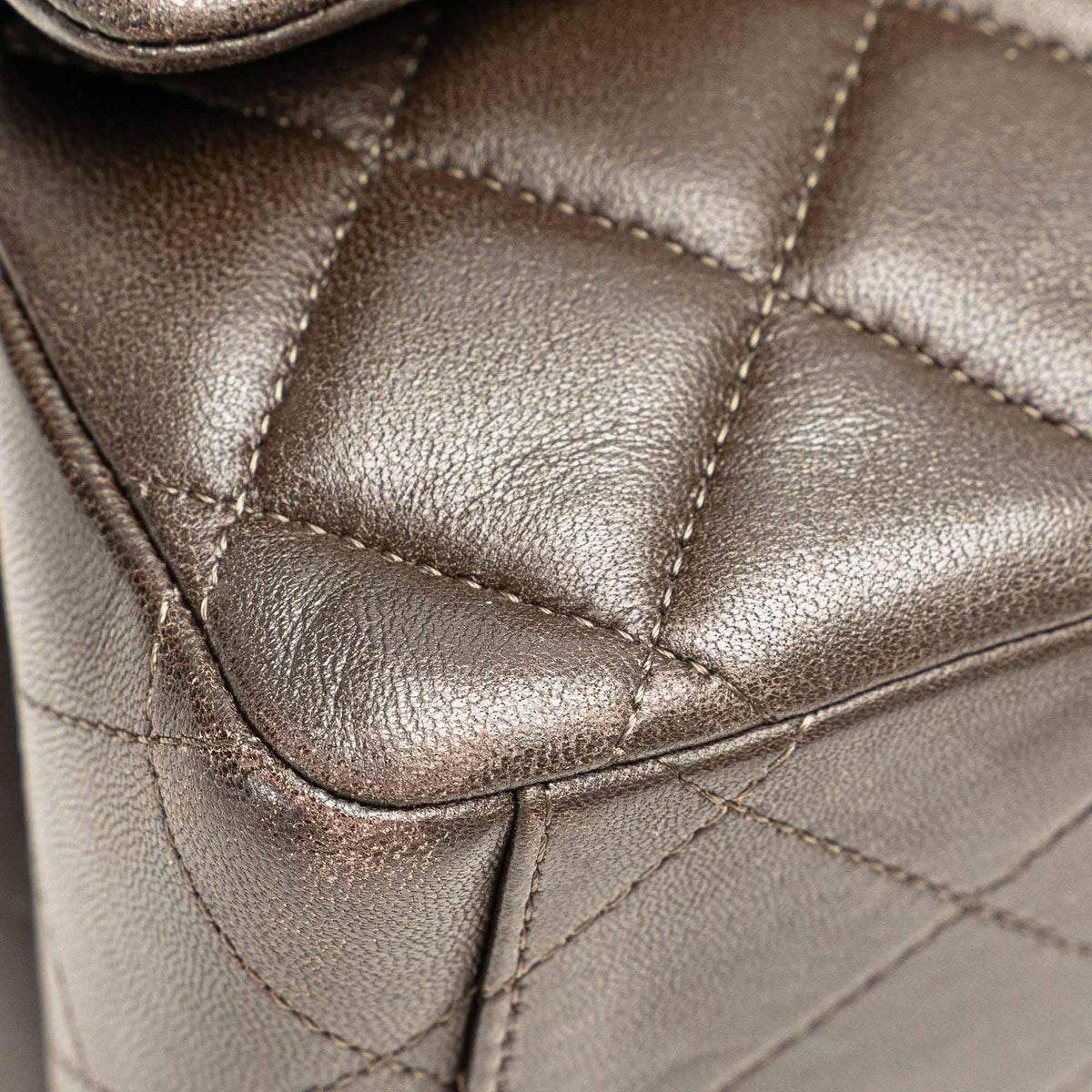 Chanel Maxi Classic Lambskin Double Flap (SHG-h2ks58)