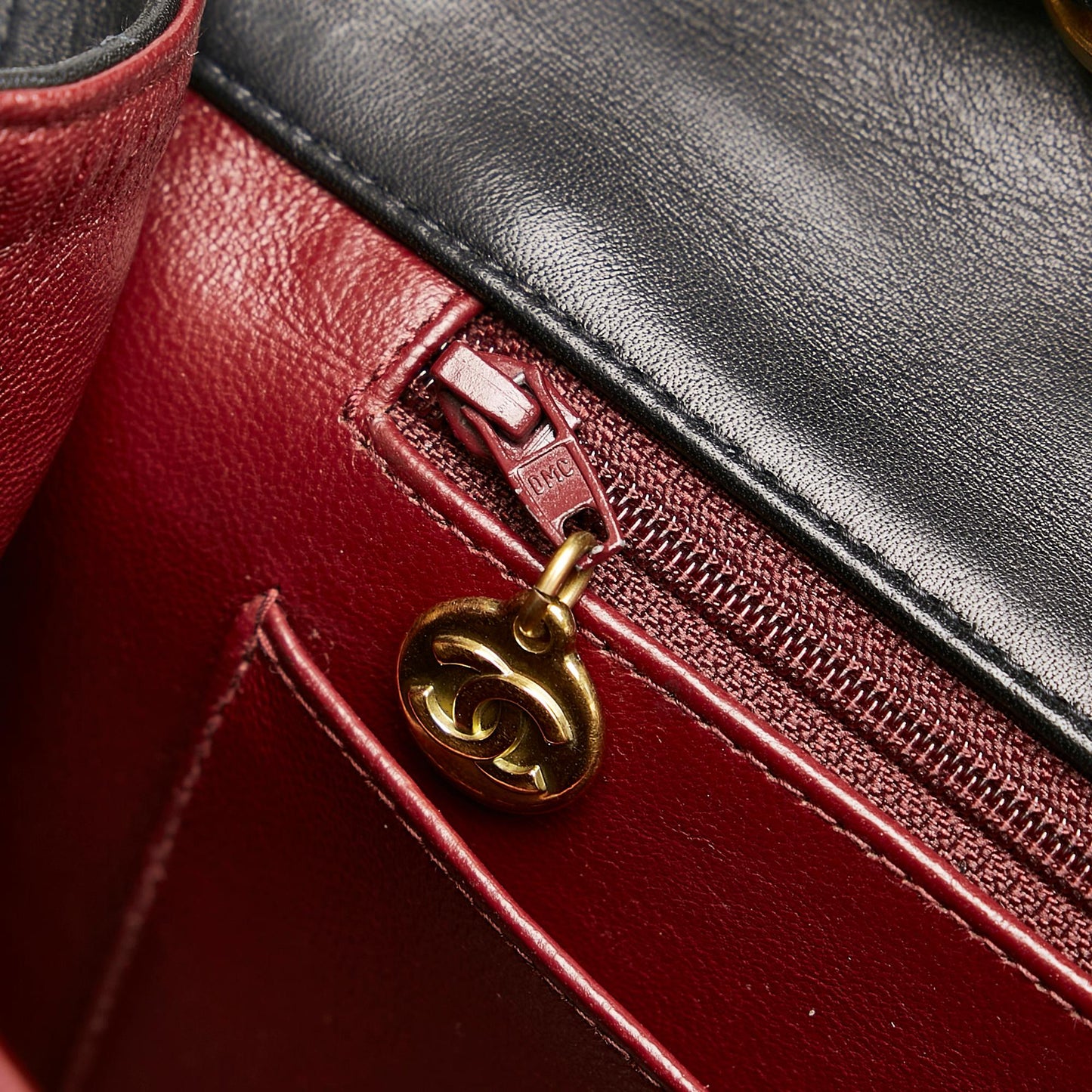 Chanel Maxi Classic Lambskin Single Flap (SHG-bKU9pk)