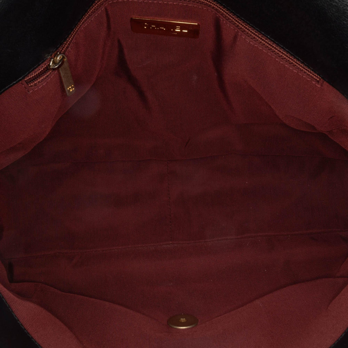 Chanel Maxi Lambskin 19 Flap (SHG-zMPWQD)