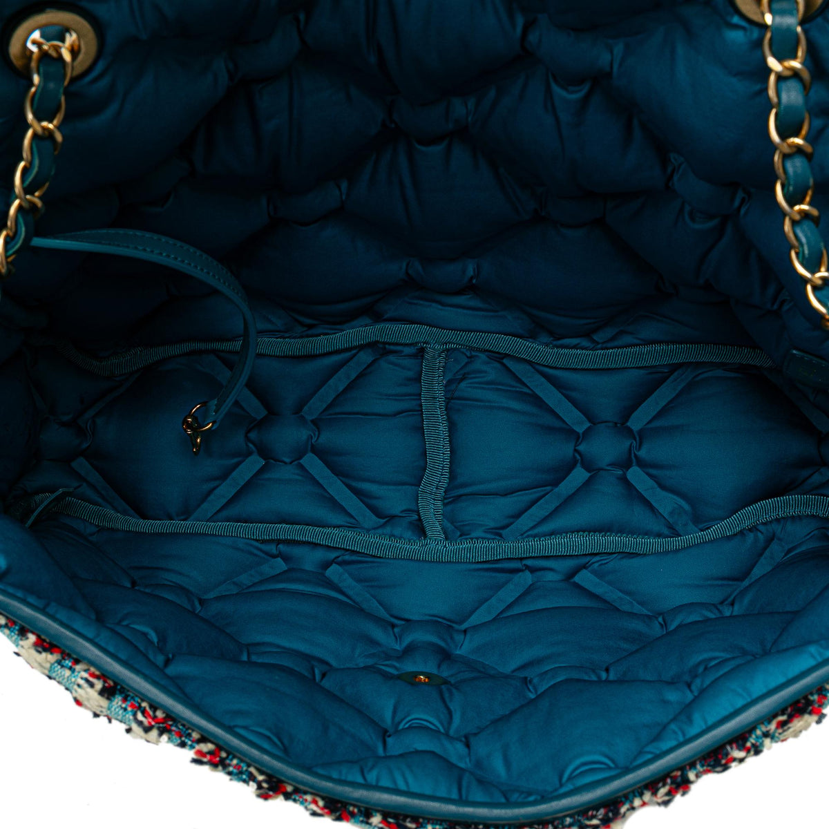 Chanel Maxi Tweed Chesterfield Single Flap (SHG-QGGPCL)
