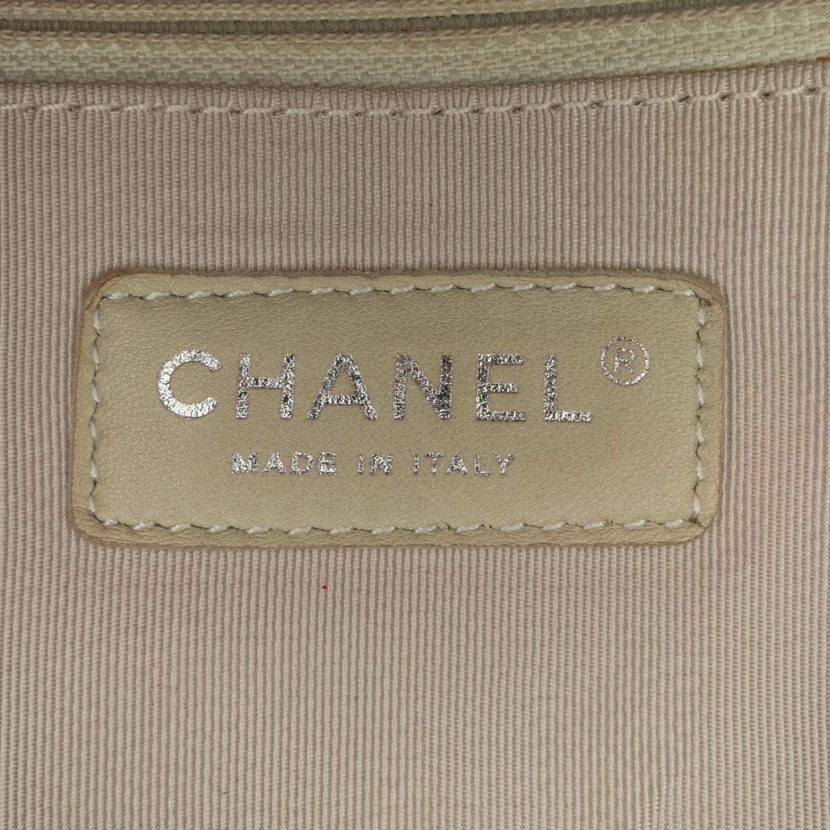 Chanel Maxi Washed Lambskin Chain Around Flap (SHG-PHFWWT)