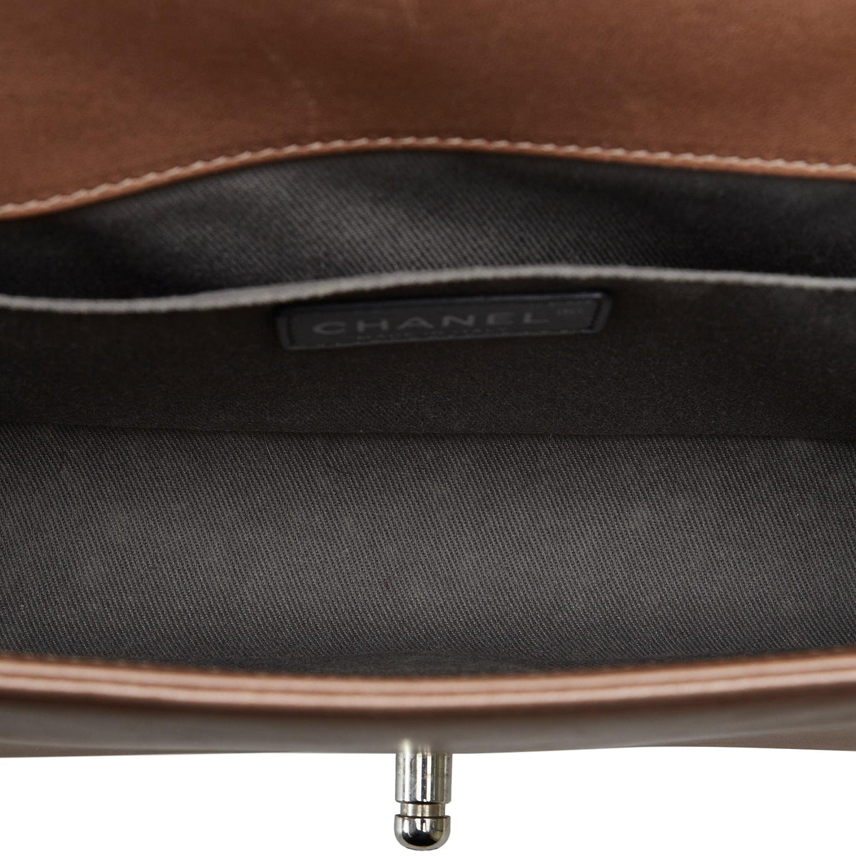 Chanel Medium Boy Flap Bag (SHG-VBGX4n)