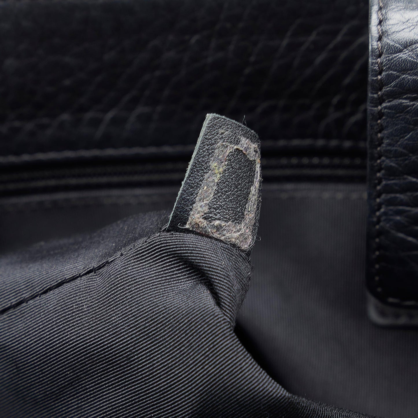 Chanel Medium CC Caviar Cerf Tote (SHG-CpHO5a)