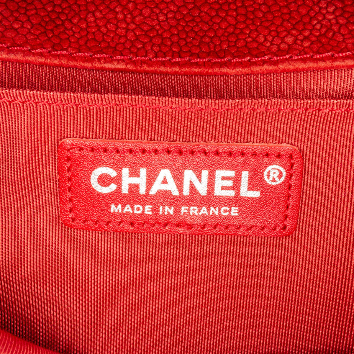 Chanel Medium Caviar Boy Flap Bag (SHG-HHFSry)
