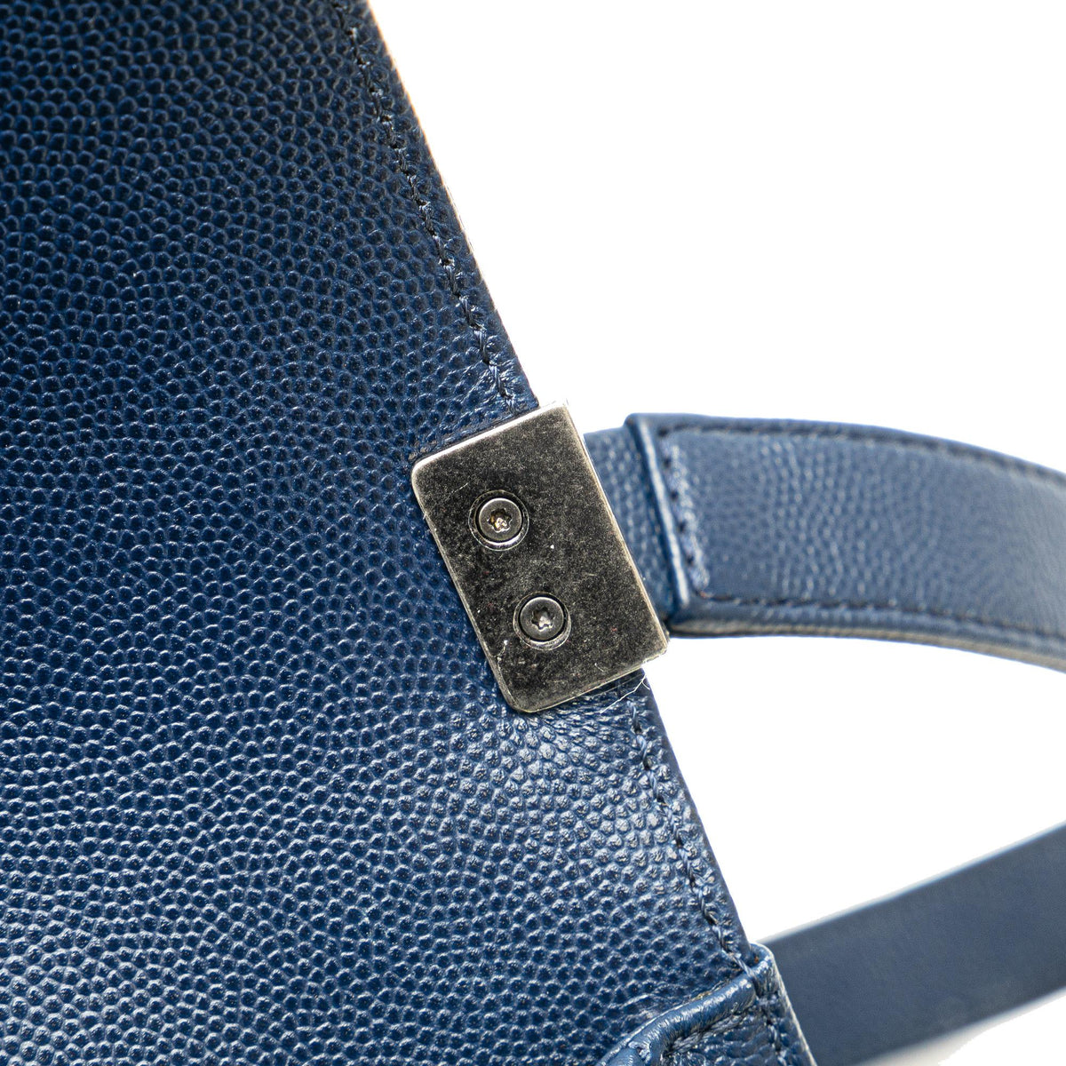 Chanel Medium Chevron Caviar Boy Flap (SHG-74IHyq)