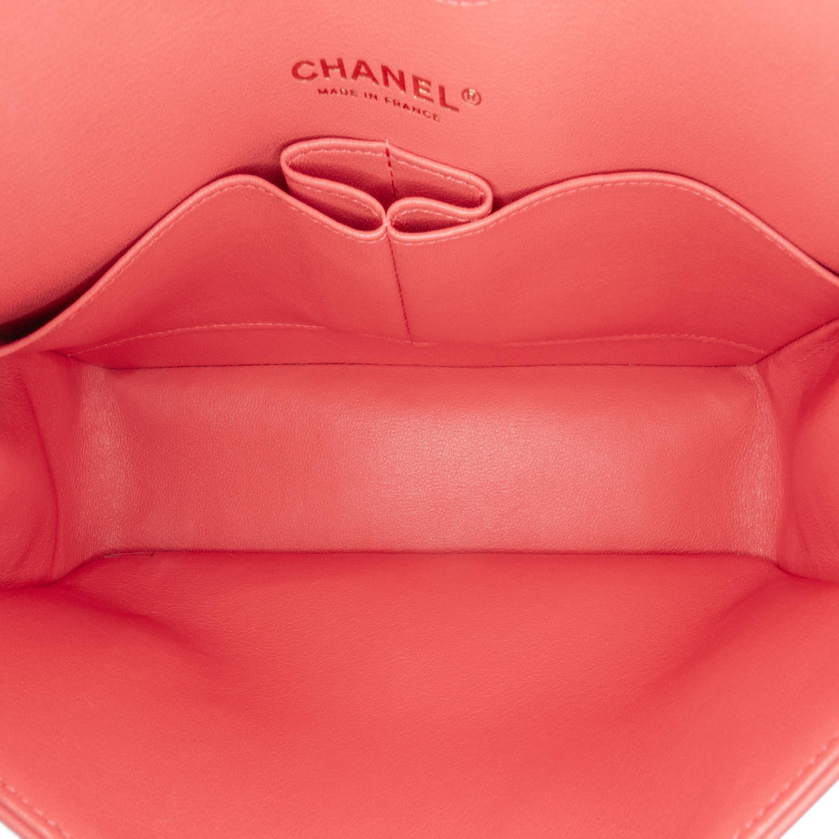 Chanel Medium Classic Chevron Lambskin Double Flap (SHG-pCILyr)