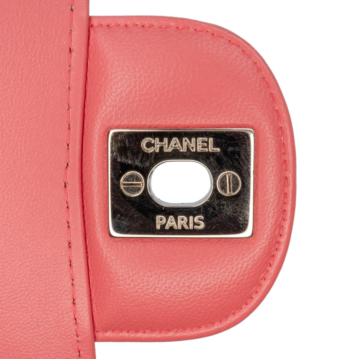 Chanel Medium Classic Chevron Lambskin Double Flap (SHG-pCILyr)