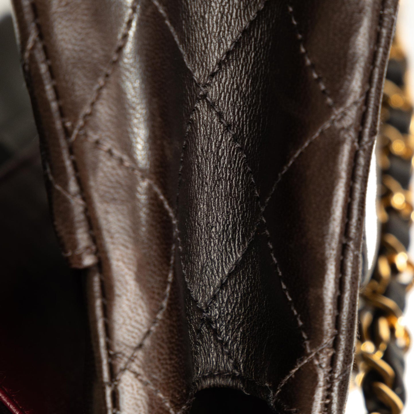 Chanel Medium Classic Lambskin Double Flap (SHG-kZvYcH)