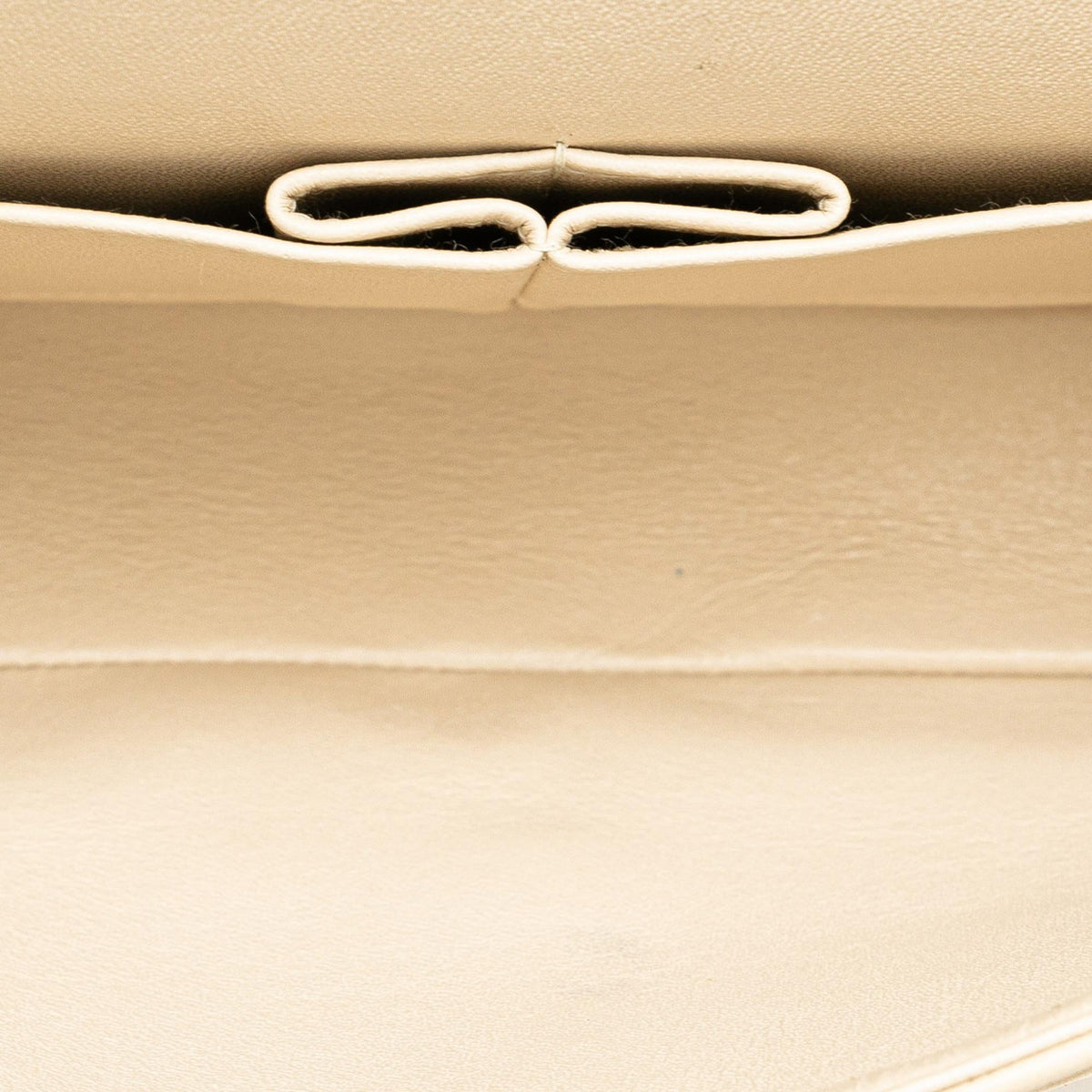 Chanel Medium Classic Lambskin Double Flap (SHG-co68b9)