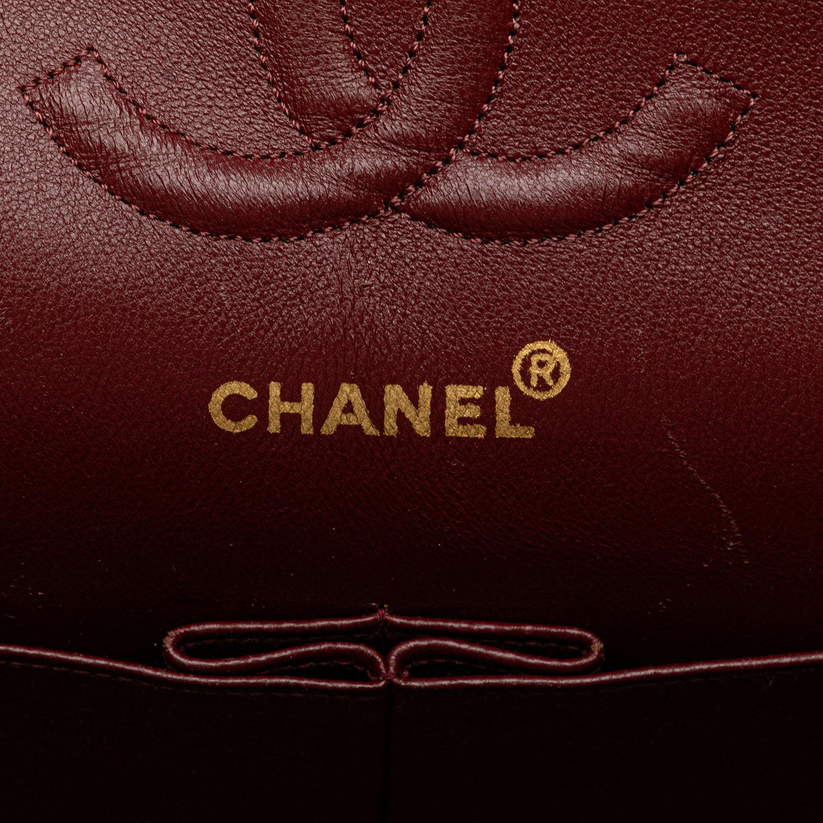Chanel Medium Classic Lambskin Double Flap (SHG-D4KtDp)