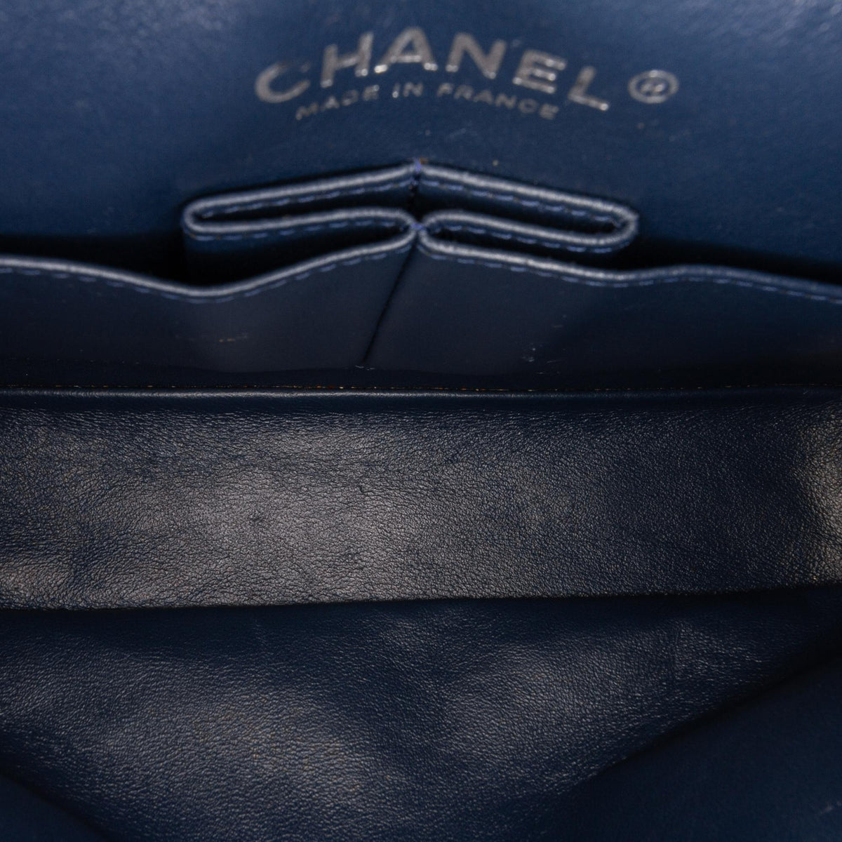 Chanel Medium Classic Patent Double Flap (SHG-ujgXKW)