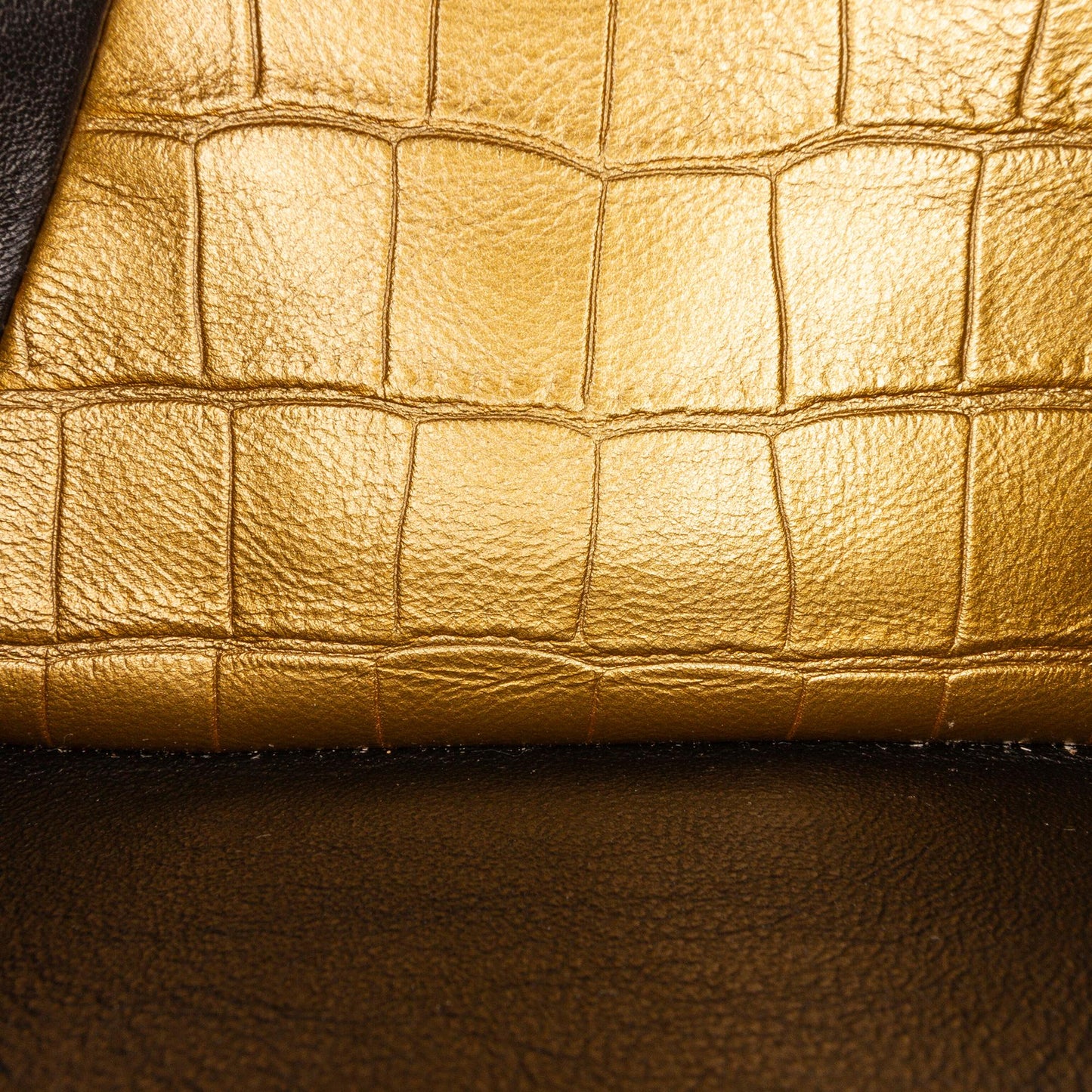 Chanel Medium Croc Embossed Lambskin 2.55 Reissue Double Flap Bag (SHG-JzyULz)