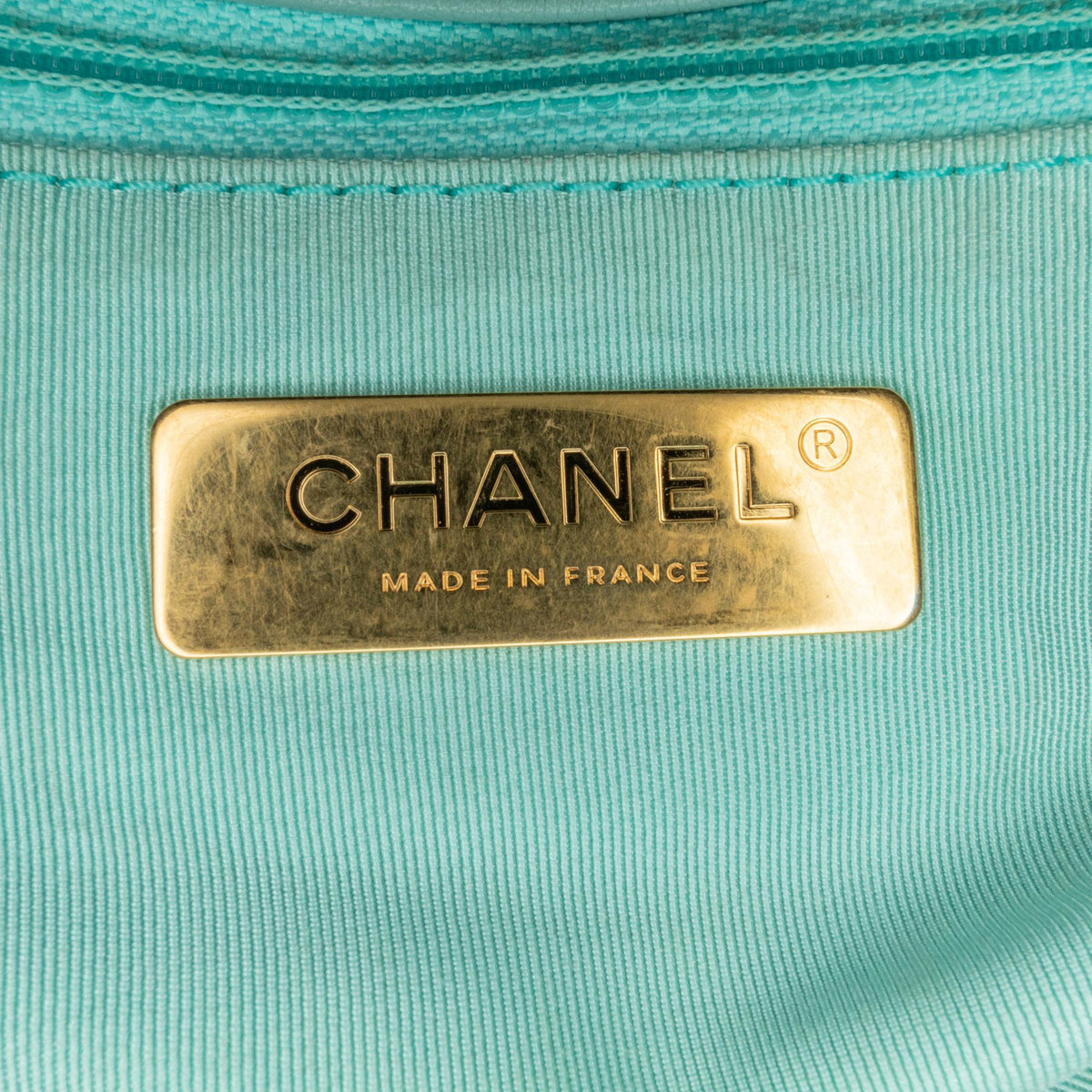 Chanel Medium Lambskin 19 Flap (SHG-XdXJ6B)