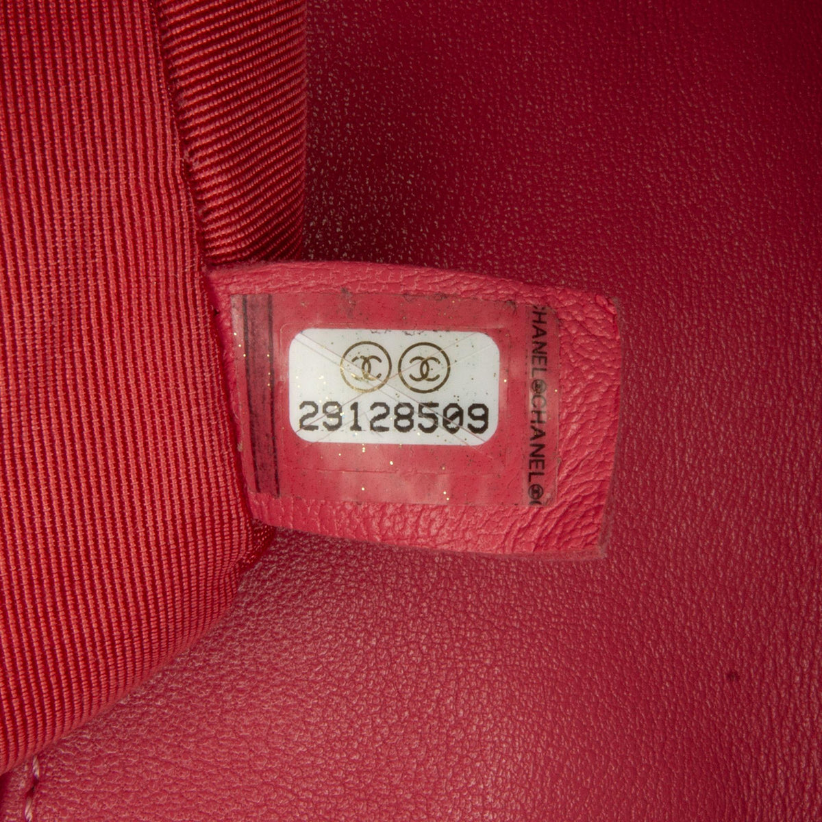 Chanel Medium Lambskin 19 Flap (SHG-b0YUK3)