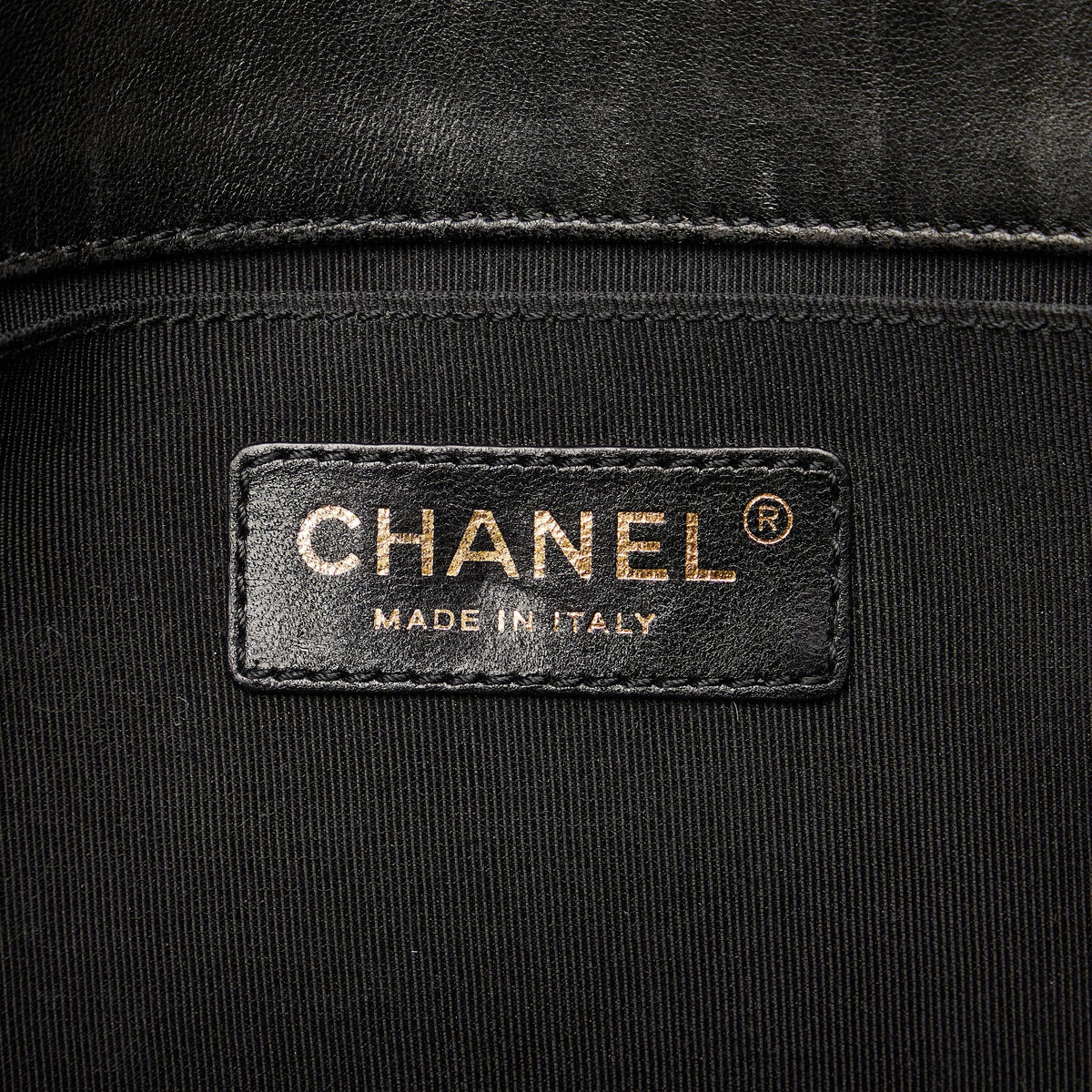 Chanel Medium Lambskin Boy Flap Bag (SHG-1jQAVu)