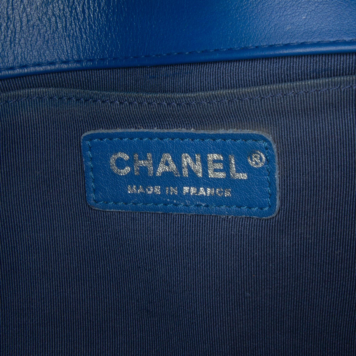 Chanel Medium Lambskin Chevron Boy Flap (SHG-pvPgpi)