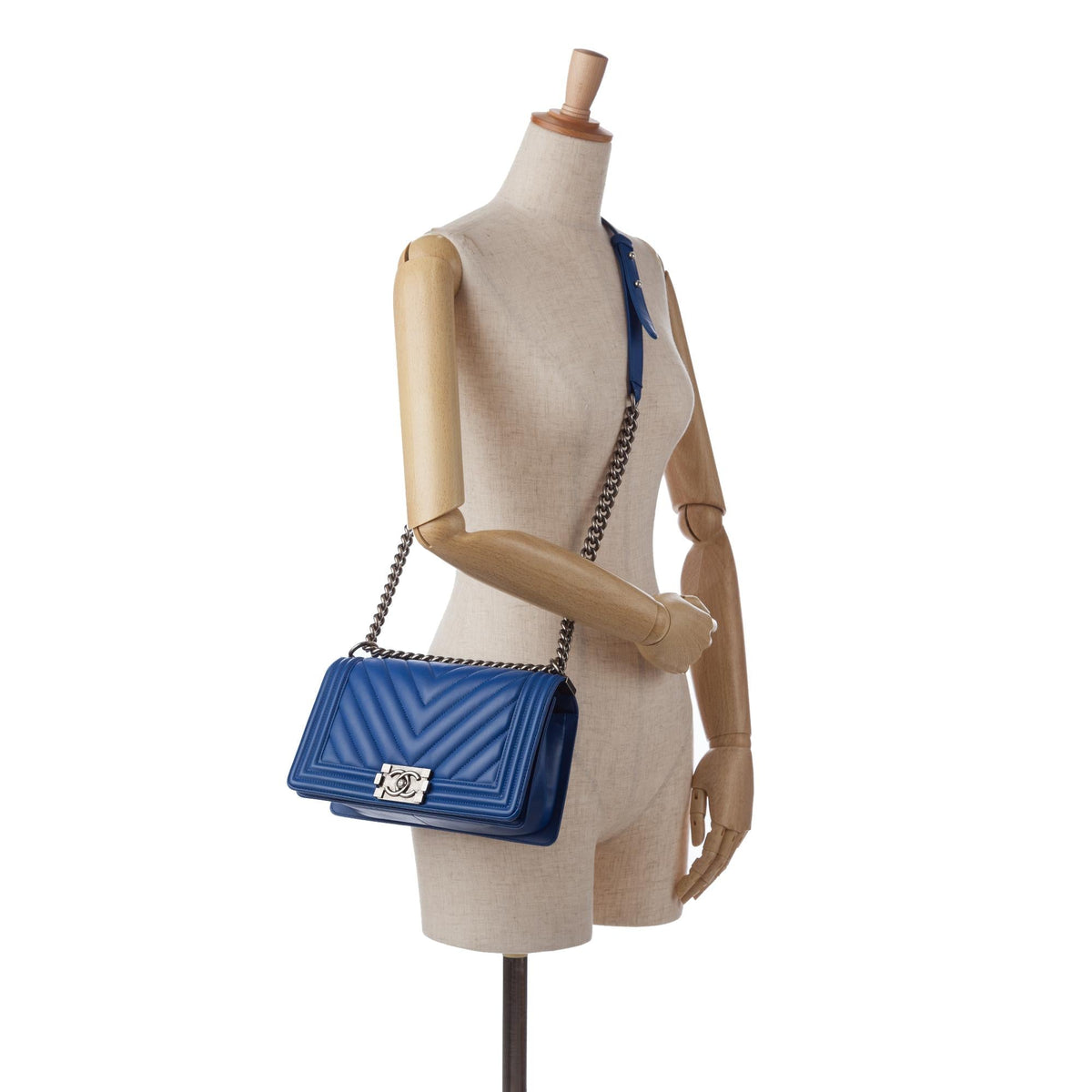 Chanel Medium Lambskin Chevron Boy Flap (SHG-pvPgpi)