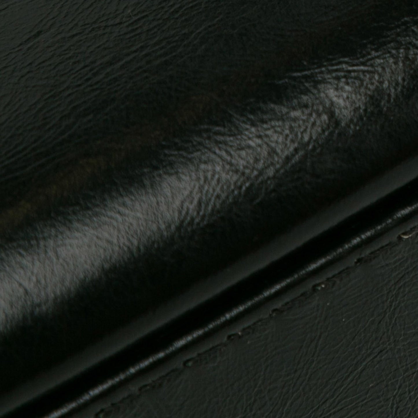 Chanel Medium Lambskin Gabrielle Crossbody (SHG-D85tG6)