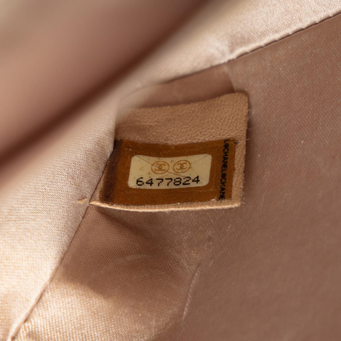 Chanel Medium New Travel Line Classic Flap Single (SHG-hou8eK)