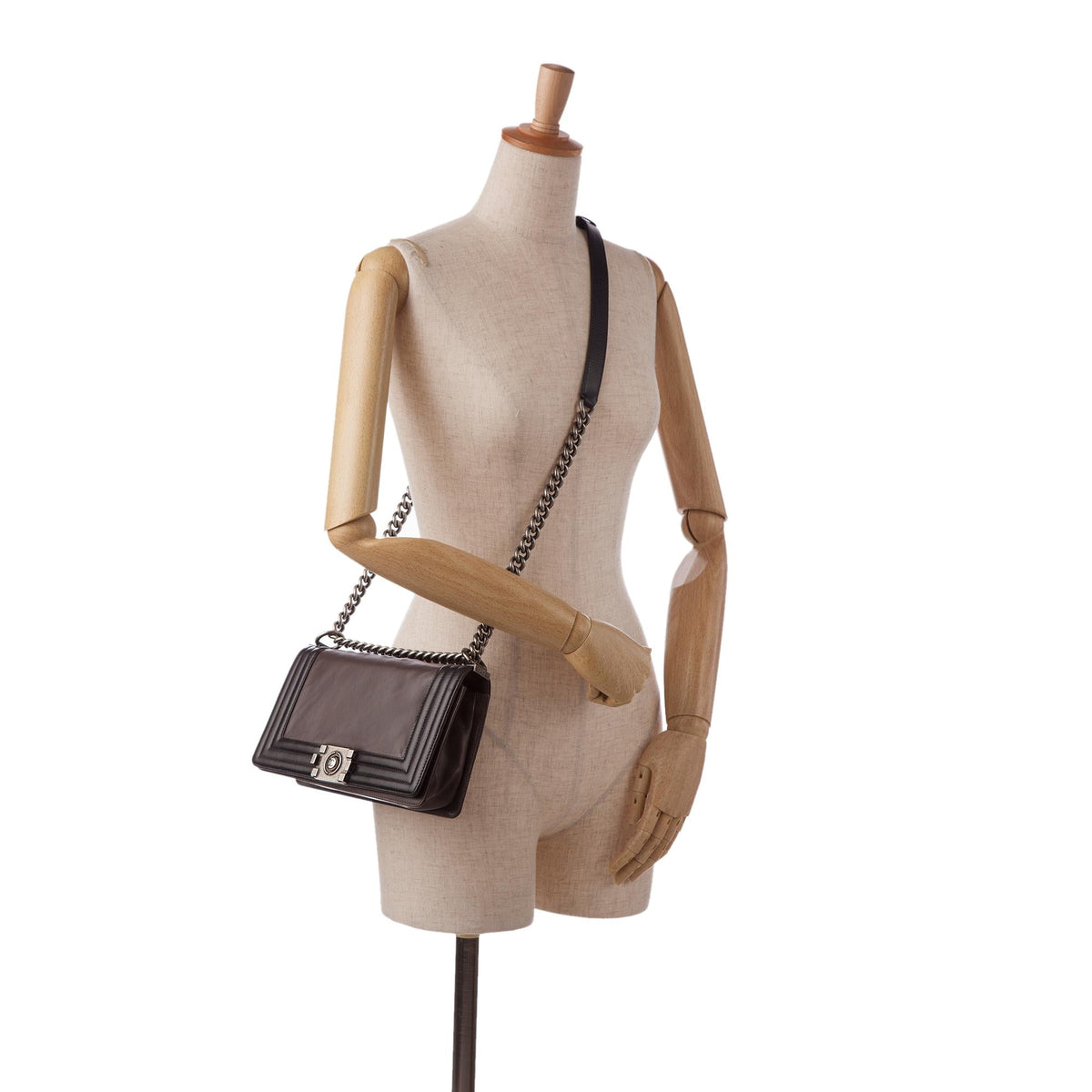 Chanel Medium Original Clasp Boy Bag (SHG-NdhCdS)