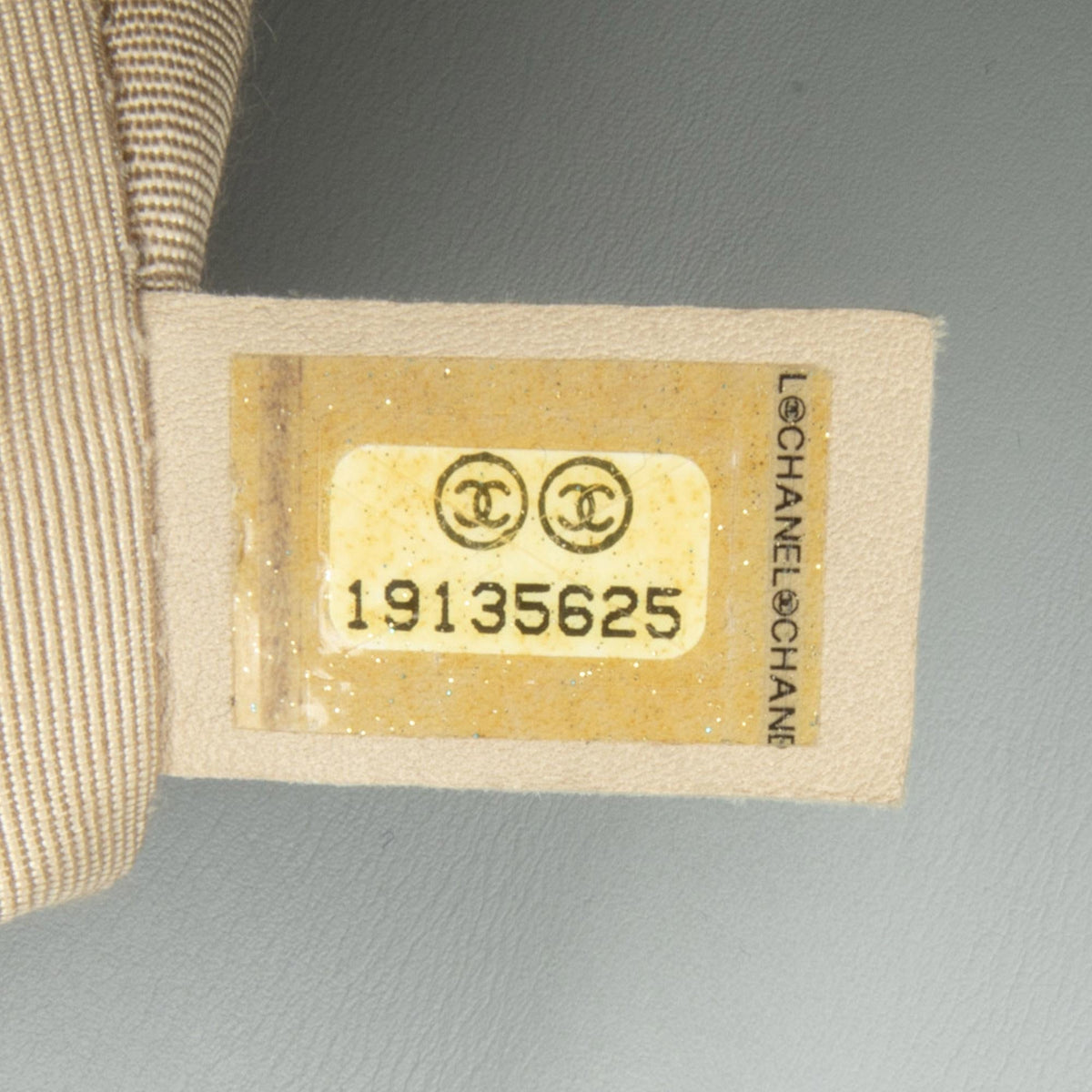 Chanel Medium Patent Boy Flap (SHG-C0XBaJ)