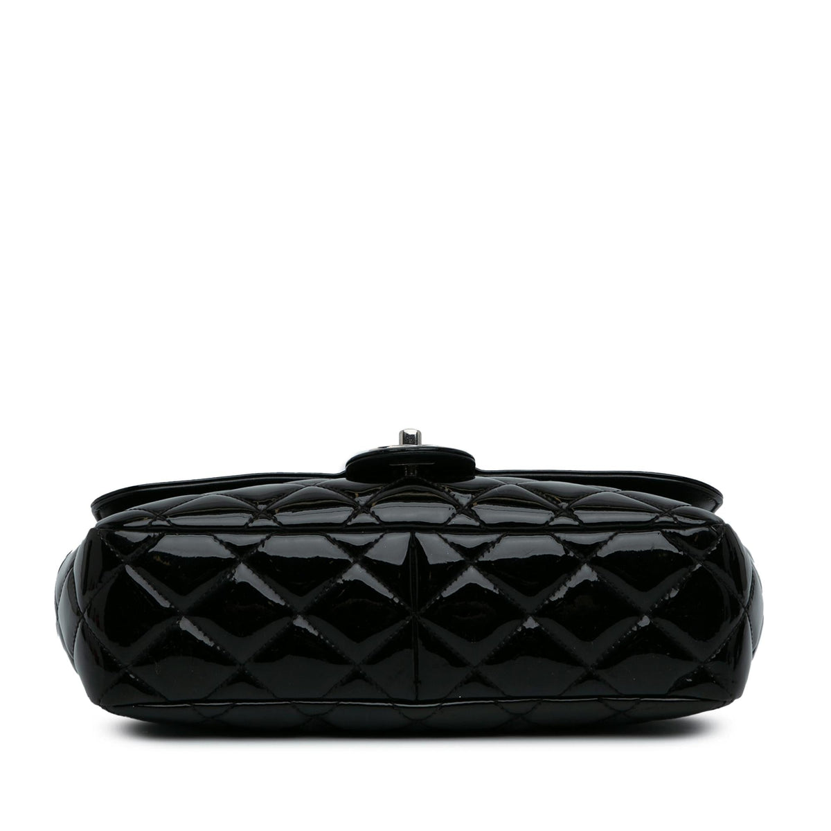 Chanel Medium Patent Coco Shine Flap (SHG-jeEdZZ)