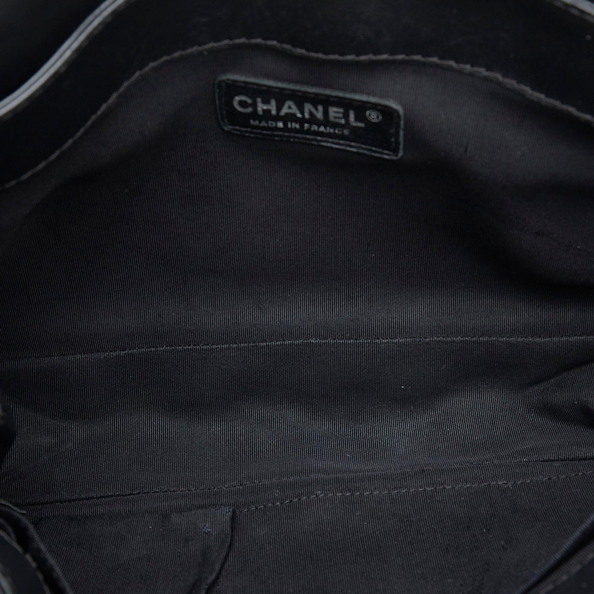 Chanel Medium Patent Reverso Boy Flap (SHG-JG1Gnr)