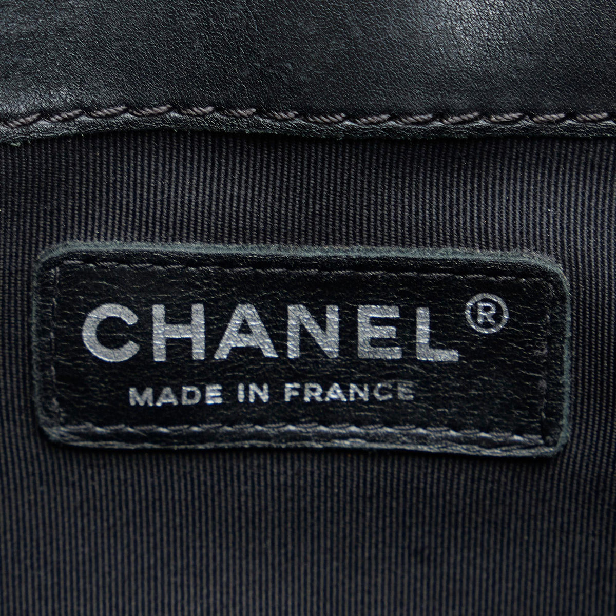 Chanel Medium Patent Reverso Boy Flap (SHG-JG1Gnr)