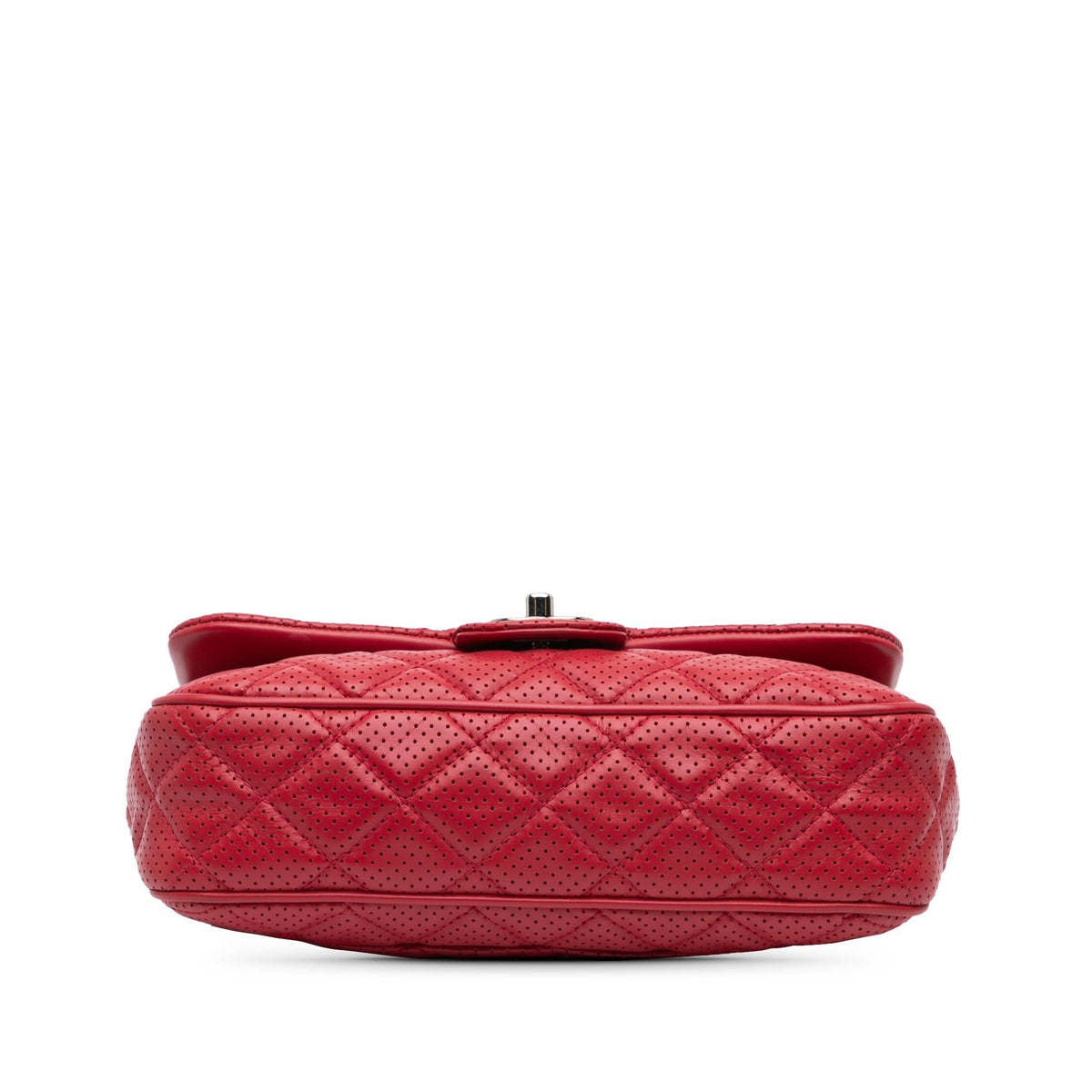 Chanel Medium Perforated Lambskin Punch Flap (SHG-PkZhhC)