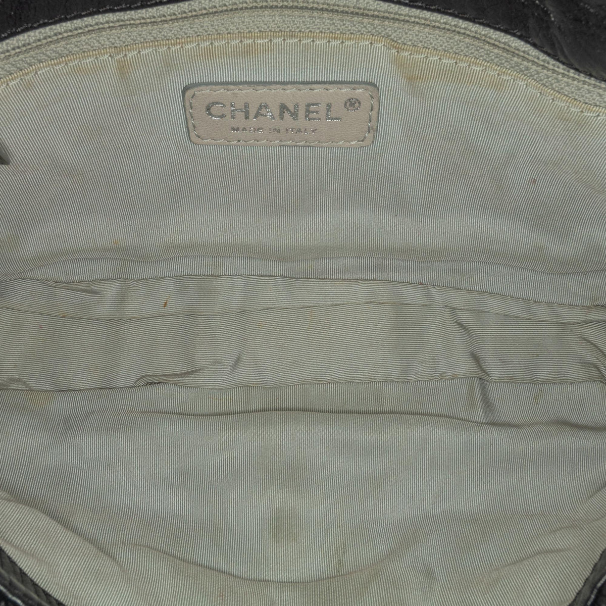 Chanel Medium Quilted Lambskin Stravinsky Flap (SHG-b8UdJT)